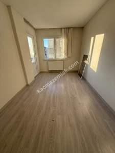 Karlıtepe Mah'da 2+1 85M2 Çift Balkonlu İçi Yenilendi 2