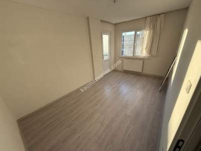 Karlıtepe Mah'da 2+1 85M2 Çift Balkonlu İçi Yenilendi 1