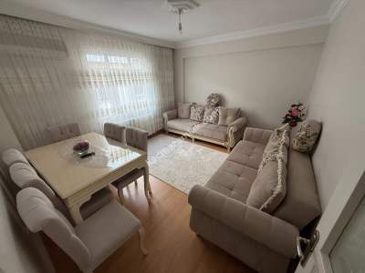 Merkez Mah'Da 2+1 90 M2 3. Kat İçirisi Yenilenmiş