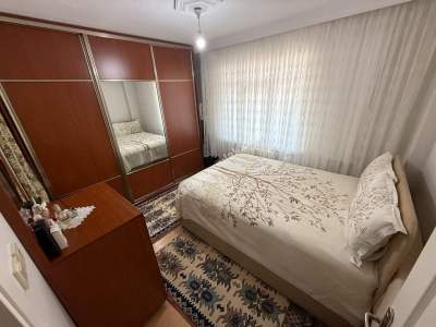 Merkez Mah'da 2+1 90 M2 3. Kat İçirisi Yenilenmiş 5