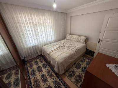 Merkez Mah'da 2+1 90 M2 3. Kat İçirisi Yenilenmiş 6