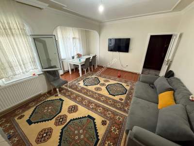 Belediye'ye 300 Metre 2+1 90M2 1.Kat Balkonlu Satılık 3