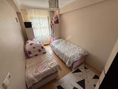 Merkez Mah'da 2+1 85 M2 1.Kat 13 Yıllık Satılık Daire 8