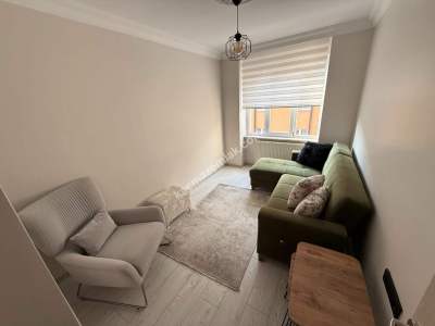 Belediye'ye 200 Metre 2+1 90 M2 2. Kat İçi Yenilenmiş 14