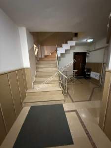 Belediye'ye 200 Metre 2+1 90 M2 2. Kat İçi Yenilenmiş 19