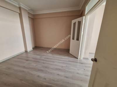 Haznedar Posta Caddesinde Acil Satılık 3+1 Daire 17