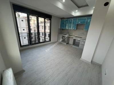 Kadıköy Erenköy'de Sıfır Binada 2+1 85M Arakatta Daire 6