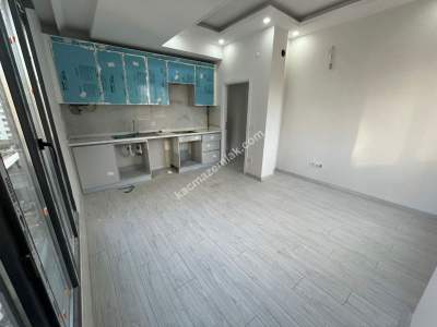 Kadıköy Erenköy'de Sıfır Binada 2+1 85M Arakatta Daire 2