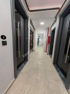 Kozyatağında Sıfır Bina 3+1 Balkonlu Otoparklı Satılık 26