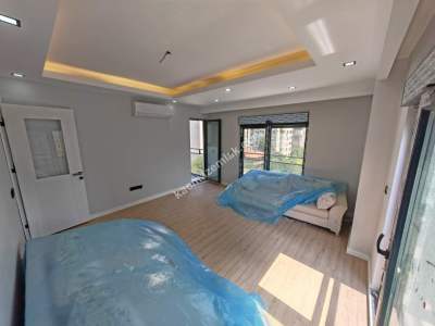 Kozyatağında Sıfır Bina 3+1 Balkonlu Otoparklı Satılık 2