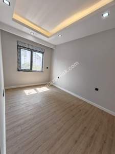 Kozyatağında Sıfır Bina 3+1 Balkonlu Otoparklı Satılık 20