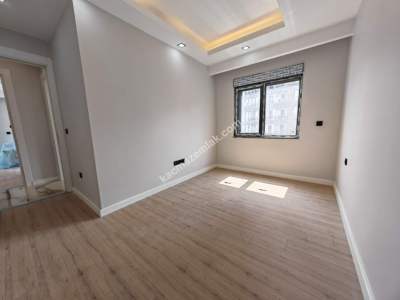 Kozyatağında Sıfır Bina 3+1 Balkonlu Otoparklı Satılık 19