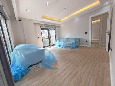 Kozyatağında Sıfır Bina 3+1 Balkonlu Otoparklı Satılık 4