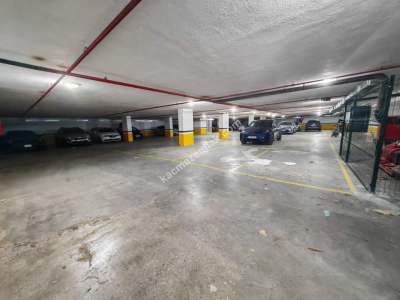 Kozyatağında Sıfır Bina 3+1 Balkonlu Otoparklı Satılık 30