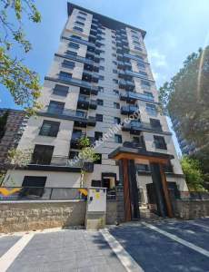 Kadıköy Kozyatağın'da Sıfır Bina 3+1 Balkonlu Otoparkl 1