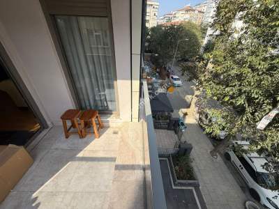 Kozyatağında Minibüs Cad.paralel Balkonlu Sıfır 3+1 11