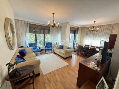 Kozyatağında Minibüs Cad.paralel Balkonlu Sıfır 3+1 4