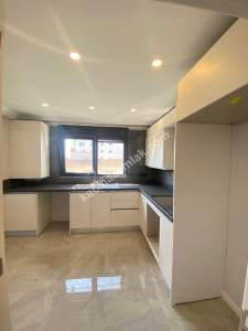 Göztepe'den Harika Lokasyonda Sıfır Binada Geniş 3+1 5