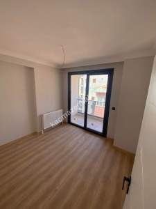 Göztepe'den Harika Lokasyonda Sıfır Binada Geniş 3+1 12