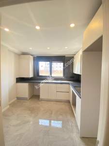 Göztepe'den Harika Lokasyonda Sıfır Binada Geniş 3+1 3