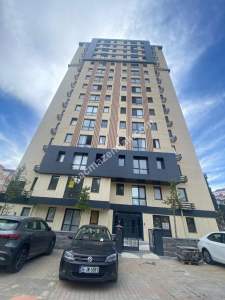 Kadıköy Merdivenköy'de Minibüs Caddesi Yakını Sıfır 1