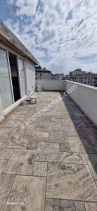 Kadıköy Merdivenköy'de İskanlı Teraslı Dublex 1