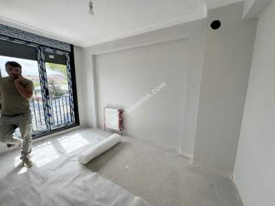 Kadıköy Merkezde, Sıfır Binada, 2. Kat, Önü Açık, 6