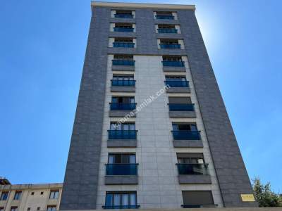 Kadıköy Sahrayıcedit Atatürk Cad. 6 Yıllık 125 M2 3+1 26