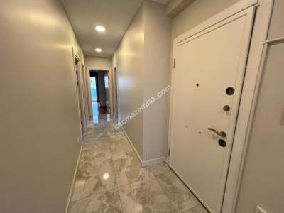 Kadıköy Sahrayıcedit Atatürk Cad. 6 Yıllık 125 M2 3+1 4