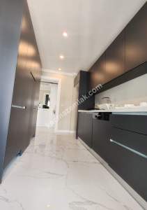 Suadiye'de Caddeye Yakın Sıfır 3+1 Balkonlu 102 Net 4