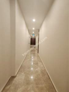 Suadiye'de Caddeye Yakın Sıfır 3+1 Balkonlu 102 Net 31