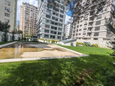 Suadiye'de Caddeye Yakın Sıfır 3+1 Balkonlu 102 Net 34