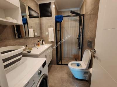 Suadiye'de Caddeye Yakın Sıfır 3+1 Balkonlu 102 Net 24