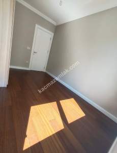 Kadıköy Suadiye'de 3+1 Balkonlu 102 Net 1 Yaşında Dair 16