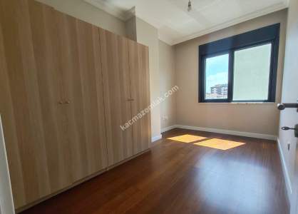 Kadıköy Suadiye'de 3+1 Balkonlu 102 Net 1 Yaşında Dair 19