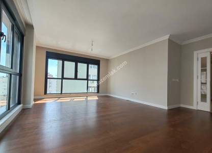 Kadıköy Suadiye'de 3+1 Balkonlu 102 Net 1 Yaşında Dair 28