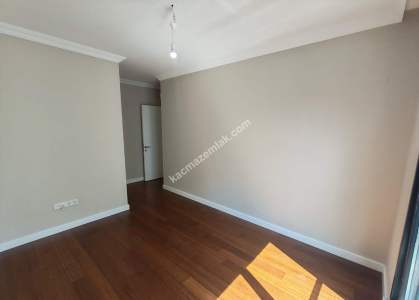 Kadıköy Suadiye'de 3+1 Balkonlu 102 Net 1 Yaşında Dair 11