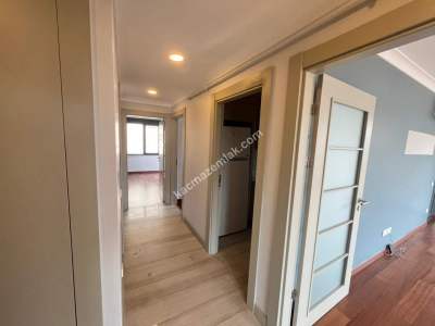 Kadıköy Suadiye'de Merkezi Konumda 3+1 Satılık Daire 15