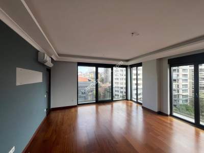 Kadıköy Suadiye'de Merkezi Konumda 3+1 Satılık Daire 5