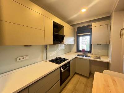 Kadıköy Suadiye'de Merkezi Konumda 3+1 Satılık Daire 9