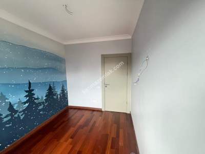 Kadıköy Suadiye'de Merkezi Konumda 3+1 Satılık Daire 2