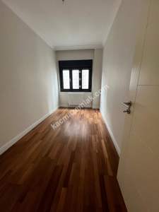 Kadıköy Suadiye, Feride Geçit Yakını 3+1 135 M2 Fırsatt 10