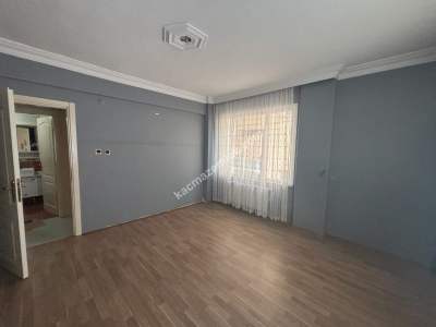 Kartal Cevizlide Caddeye Paralel Oldukça Geniş Satılık 9