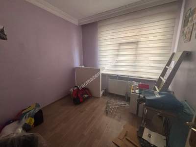 Kartal Cevizlide Caddeye Paralel Oldukça Geniş Satılık 13