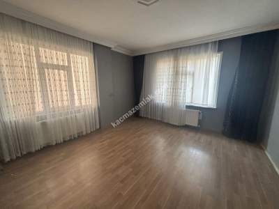 Kartal Cevizlide Caddeye Paralel Oldukça Geniş Satılık 7