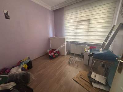 Kartal Cevizlide Caddeye Paralel Oldukça Geniş Satılık 12