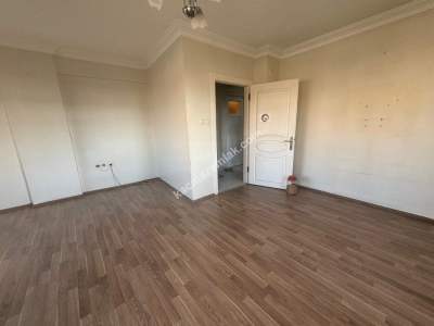 Kartal Gümüşpınar'da Kullanışlı Satılık 2+1 Daire 4