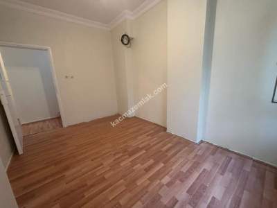 Kartal Petroliş Çanakkale Caddesine Paralel Satılık 2+1 9