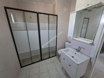 Kartal Topselvi'de Oldukça Geniş Kullanışlı Satılık 3+ 13