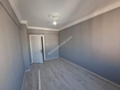 Kartal Topselvi'de Oldukça Geniş Kullanışlı Satılık 3+ 8